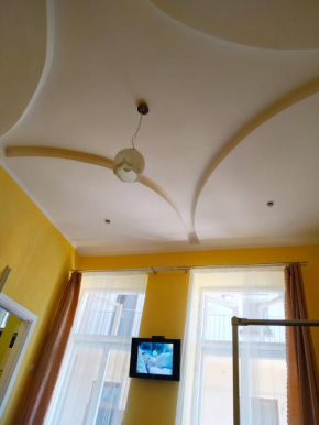 Гостиница Lviv appartment on Yaroslava Mudrogo 14  Львов